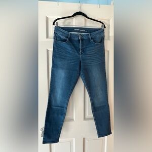 Old Navy Rockstar Secret-Soft Stretch Denim Jeans Size 12